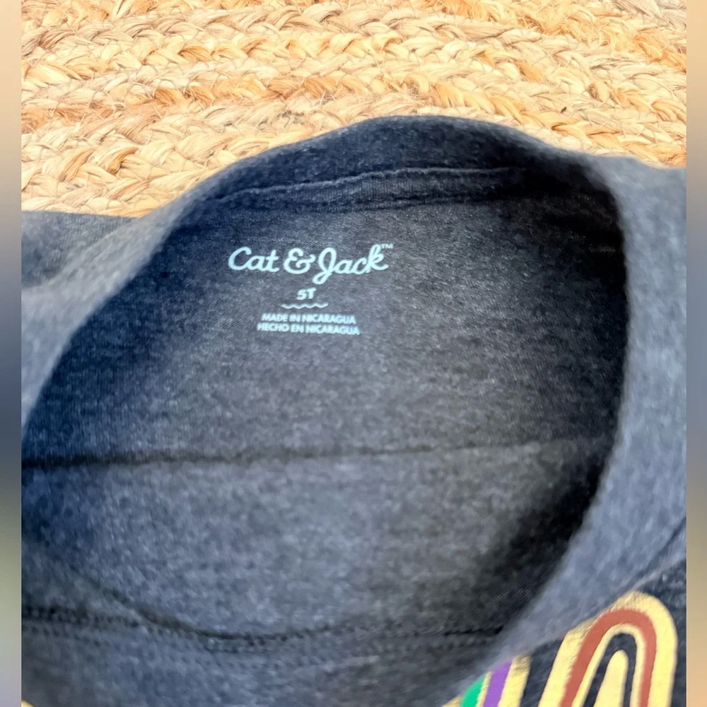 🌾 Cat & Jack Gray Short Sleeve Tee Essential‎ Comfort